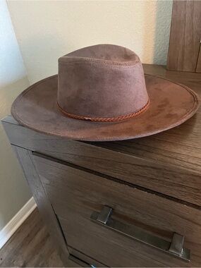 Women’s Brown Suede Western Hat